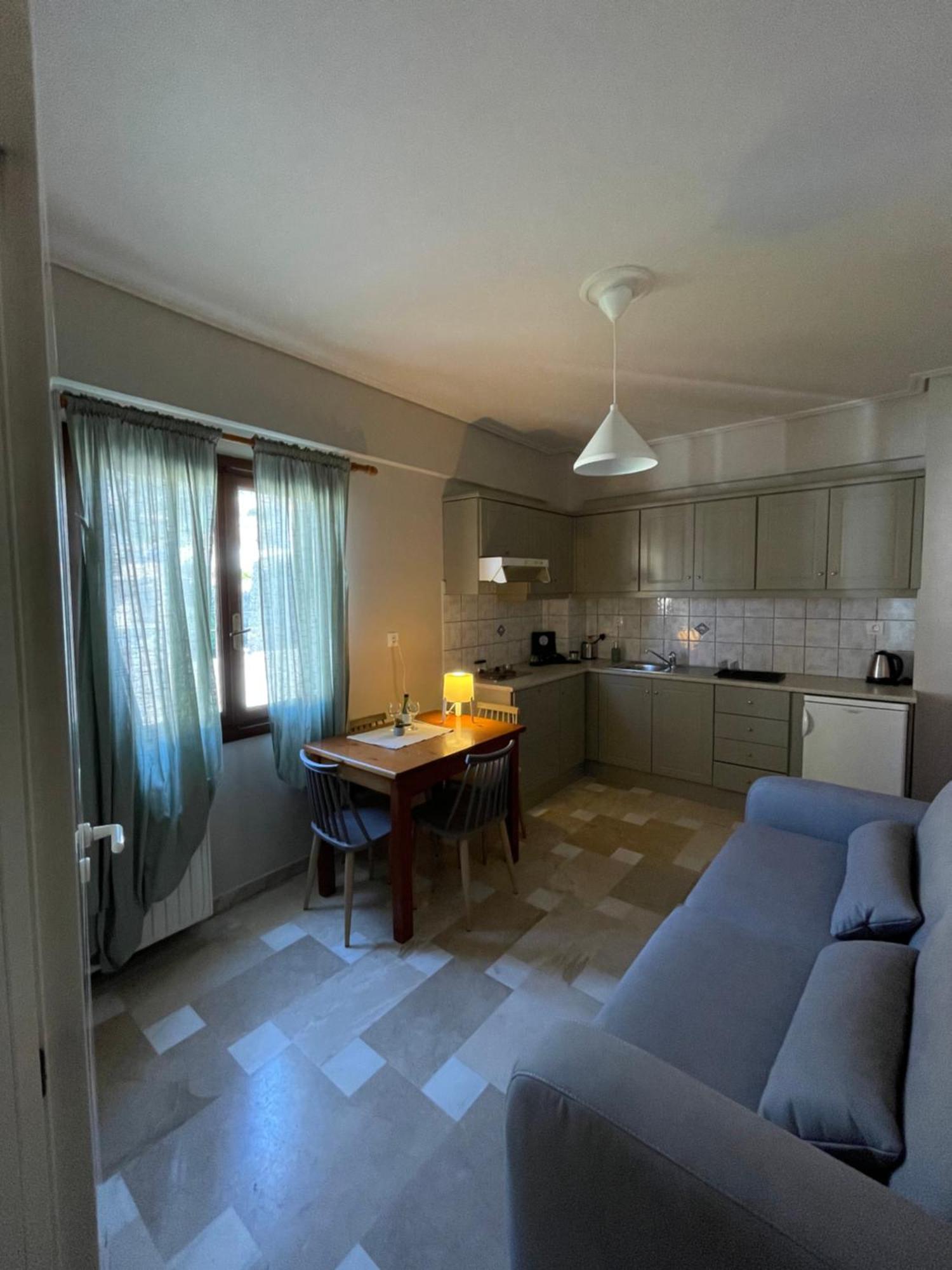 Regina Hotel Nafpaktos Eksteriør billede
