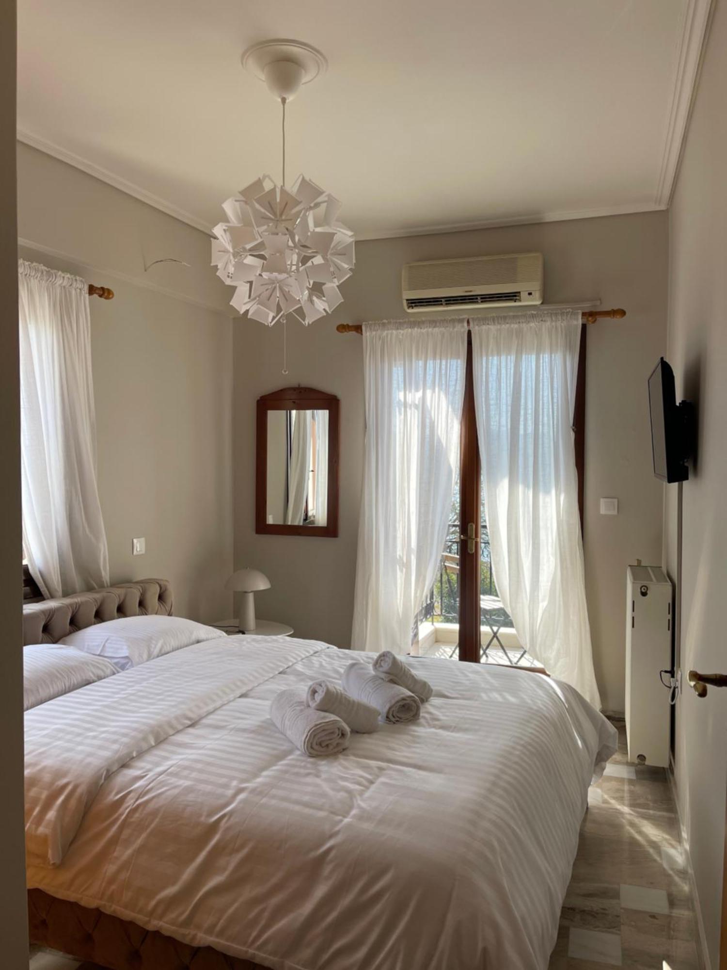 Regina Hotel Nafpaktos Eksteriør billede