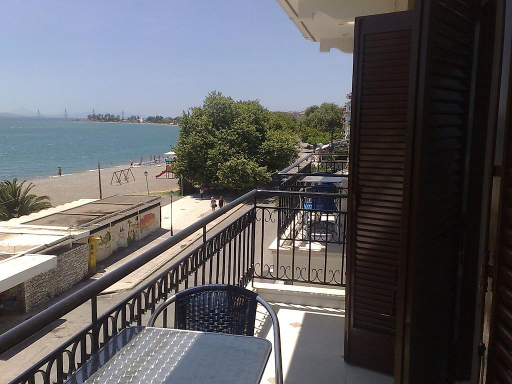 Regina Hotel Nafpaktos Værelse billede