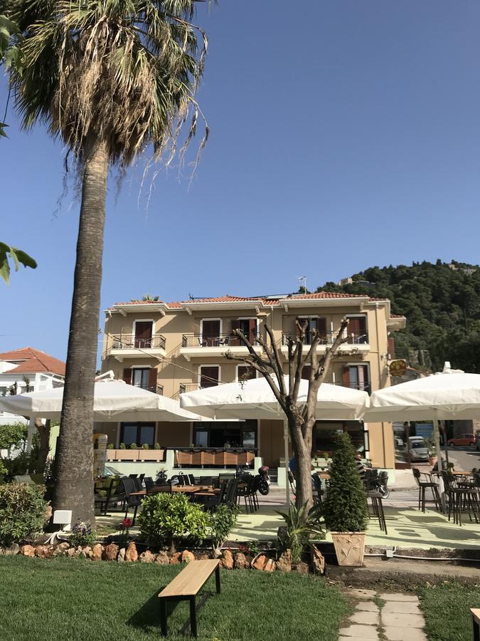Regina Hotel Nafpaktos Eksteriør billede